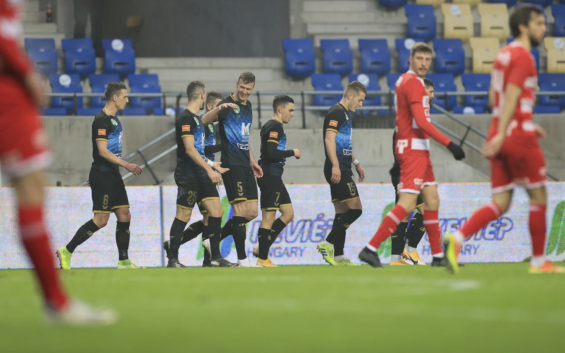 Jó formában, nehéz sorozat előtt