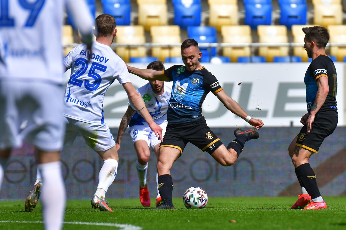 Komáromié a forduló gólja, Tóth védése ezúttal második