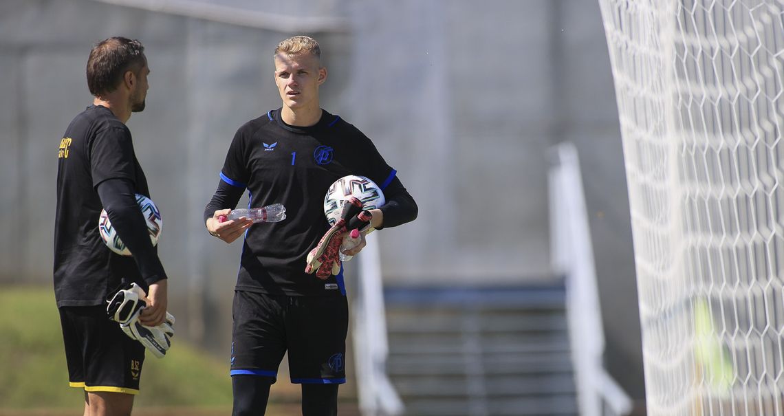 Rátenni még egy lapáttal