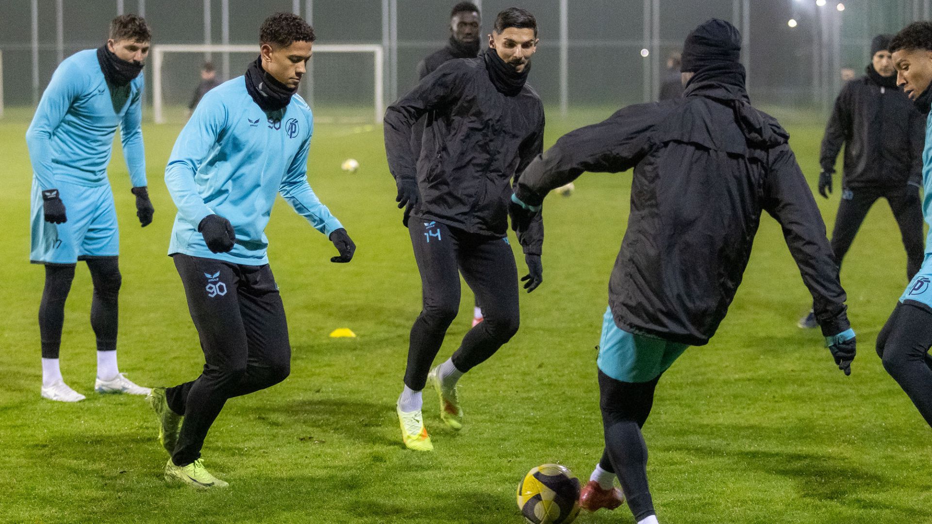 „Határozottan kell pályára lépnünk” - videó