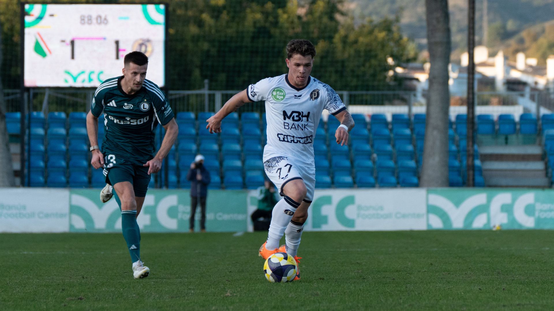 Döntetlen a Legia ellen