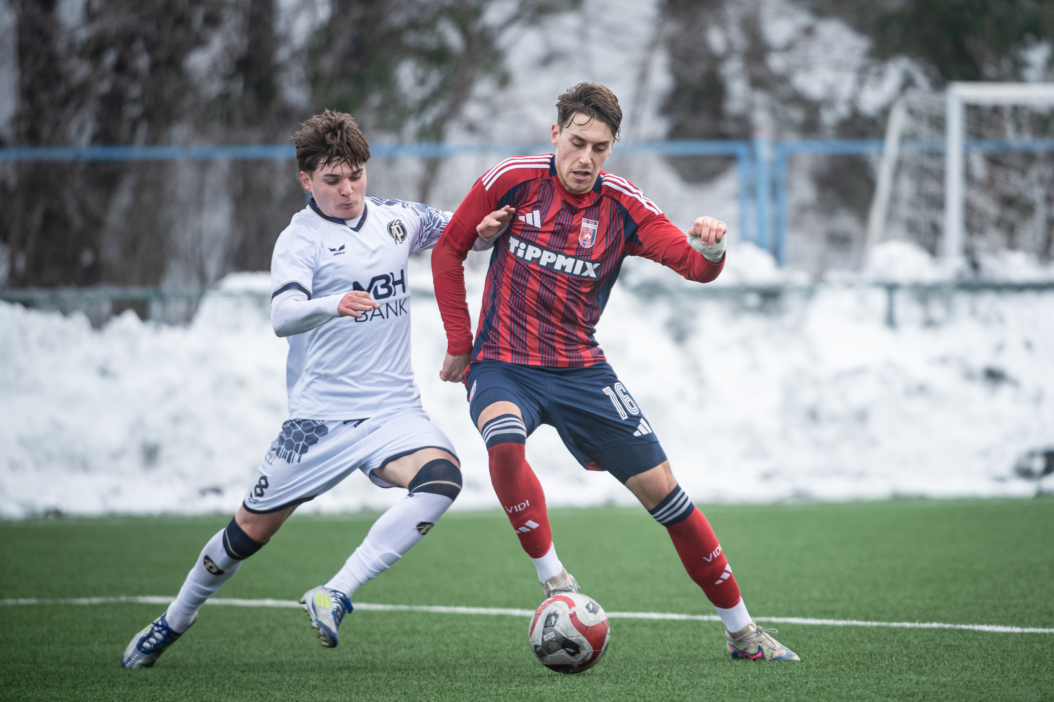 Pályán az NB III-as csapat